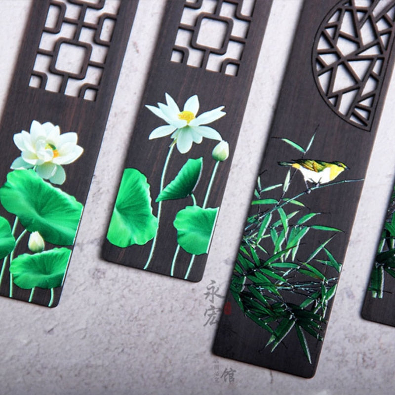 Marque-page en bois Jade Lotus